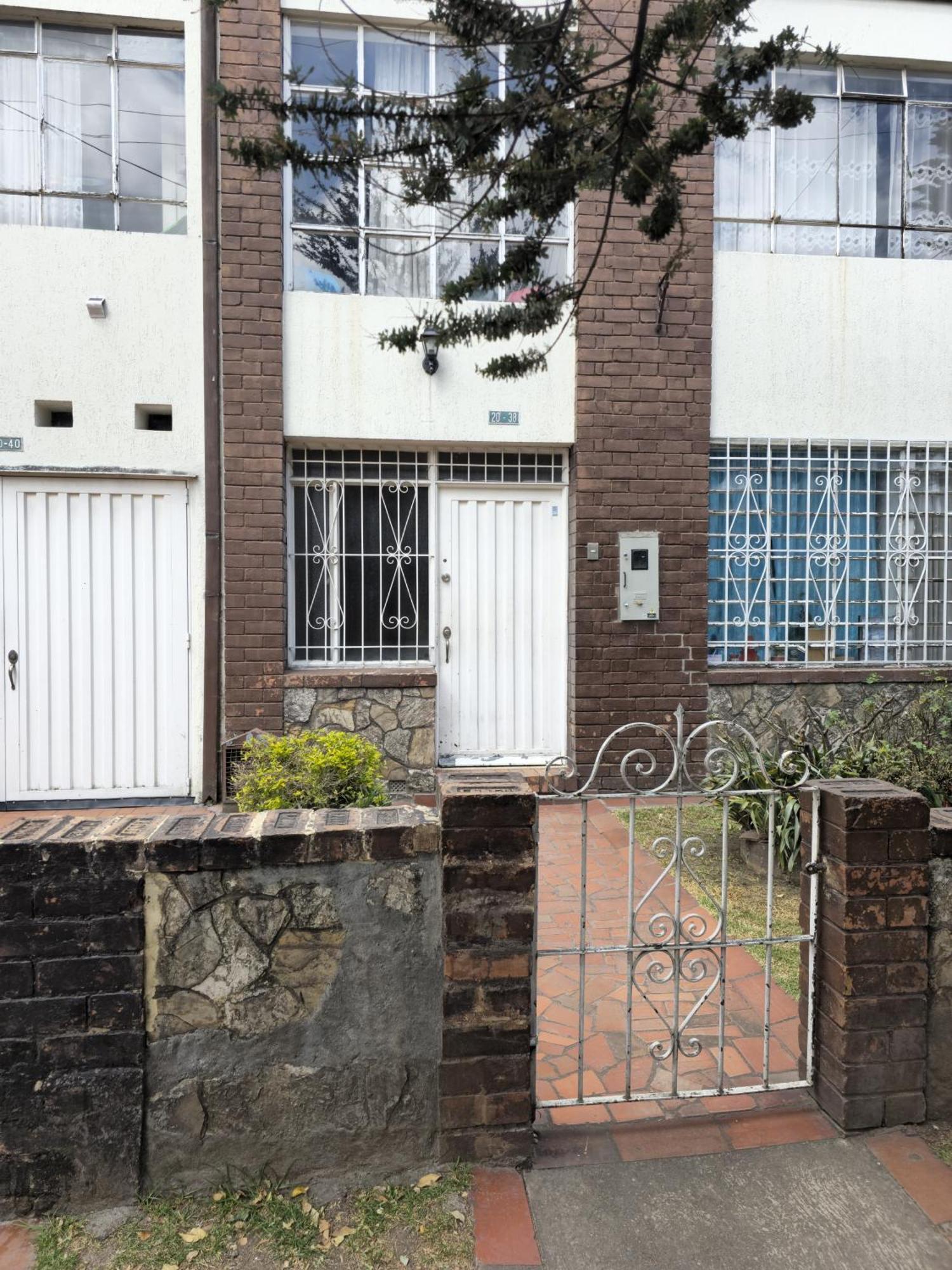 Casa En Bogota Ubicada En Zona Central Exterior foto